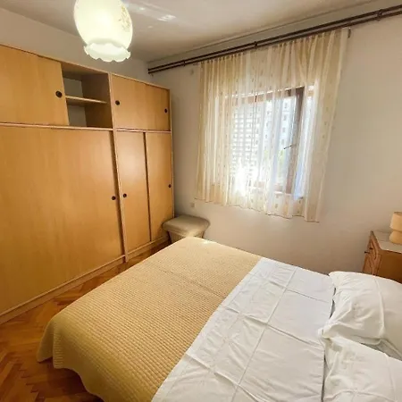 Apartment Charmante In Mit Grill, Garten Und Terrasse Jadranovo