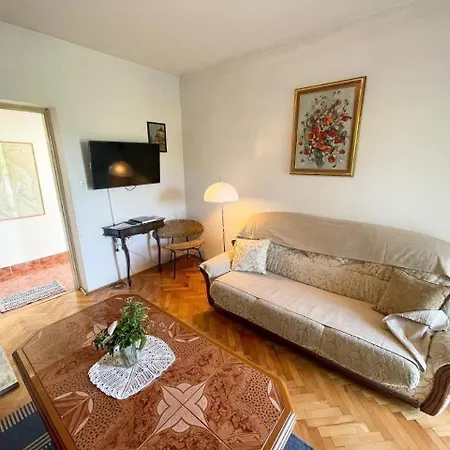 Charmante In Mit Grill, Garten Und Terrasse Διαμέρισμα Jadranovo